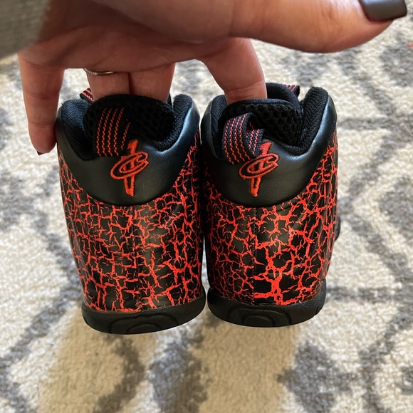 🔥Gently used boys Foamposites🔥 - Picture 3 of 7